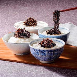 広島県尾道市 プレミアム昆布佃煮セット 昔ながらの昆布佃煮160g×1、特上しそ昆布160g×1、特上金ごま昆布160g×1、特上しいたけ昆布160g×1【NN】